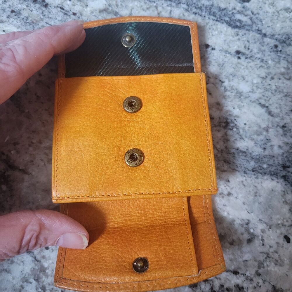 Vera Pella Leather Coin Pouch Wallet Snaps Yellow Card Holder - Picture 2 of 6